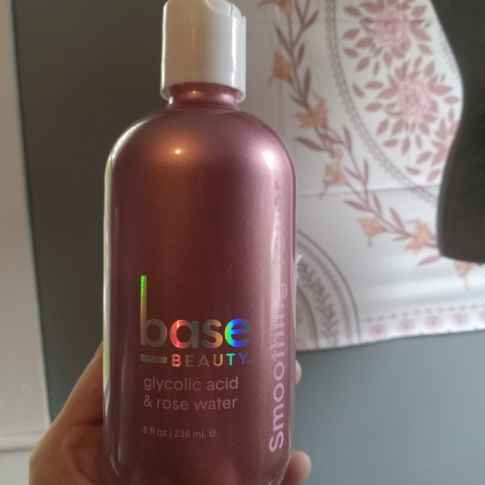 [Base Beauty] Glycolic Acid & Rose Water Smoothing Toner